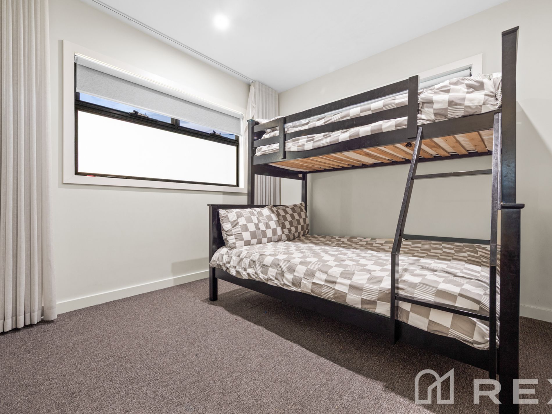 2 / 33 Arcadia Avenue, Hallam