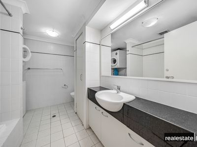 102 / 126 Mounts Bay Road, Perth