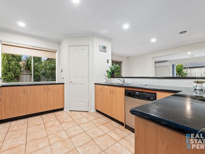 38 Eureka Crescent, Narre Warren South