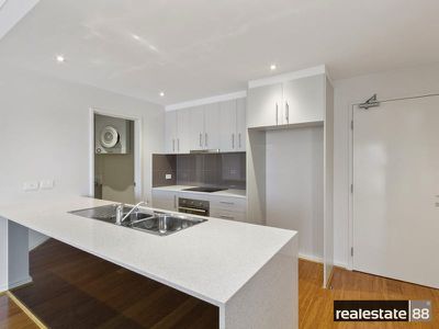37 / 180 Stirling Street, Perth