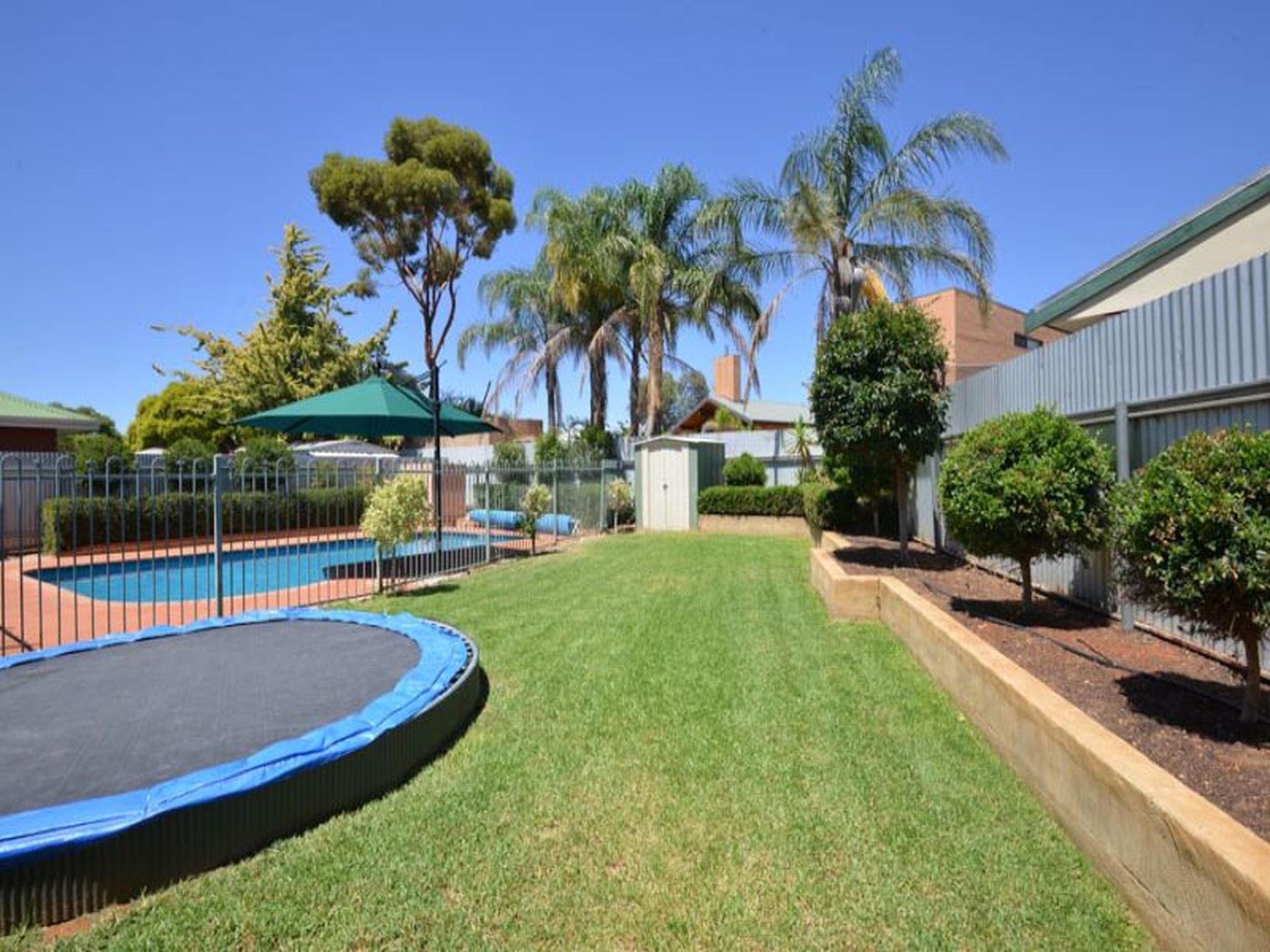 20 Riverina Way, Hannans