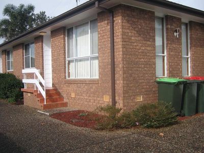 1 / 6 Badgery Street, Albion Park