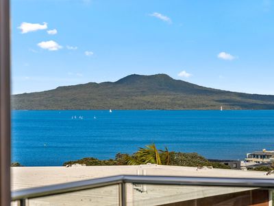 15 Seaview Road, Castor Bay