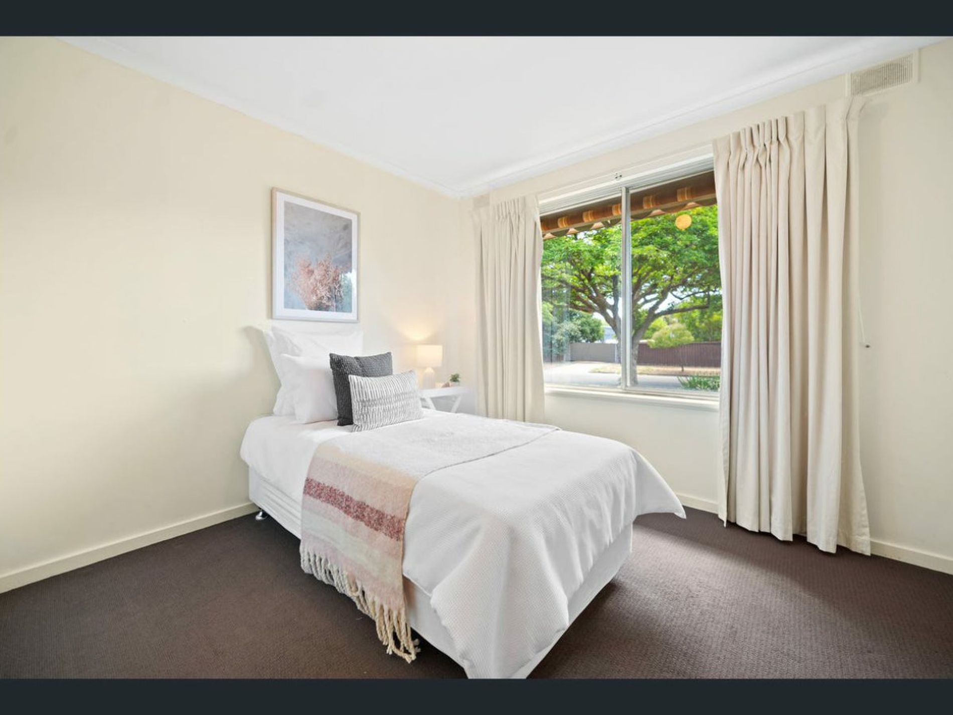 20 Brian Grove, Paradise