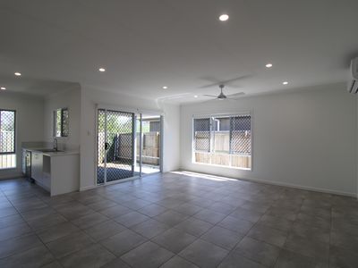 24 Flint Place, Park Ridge