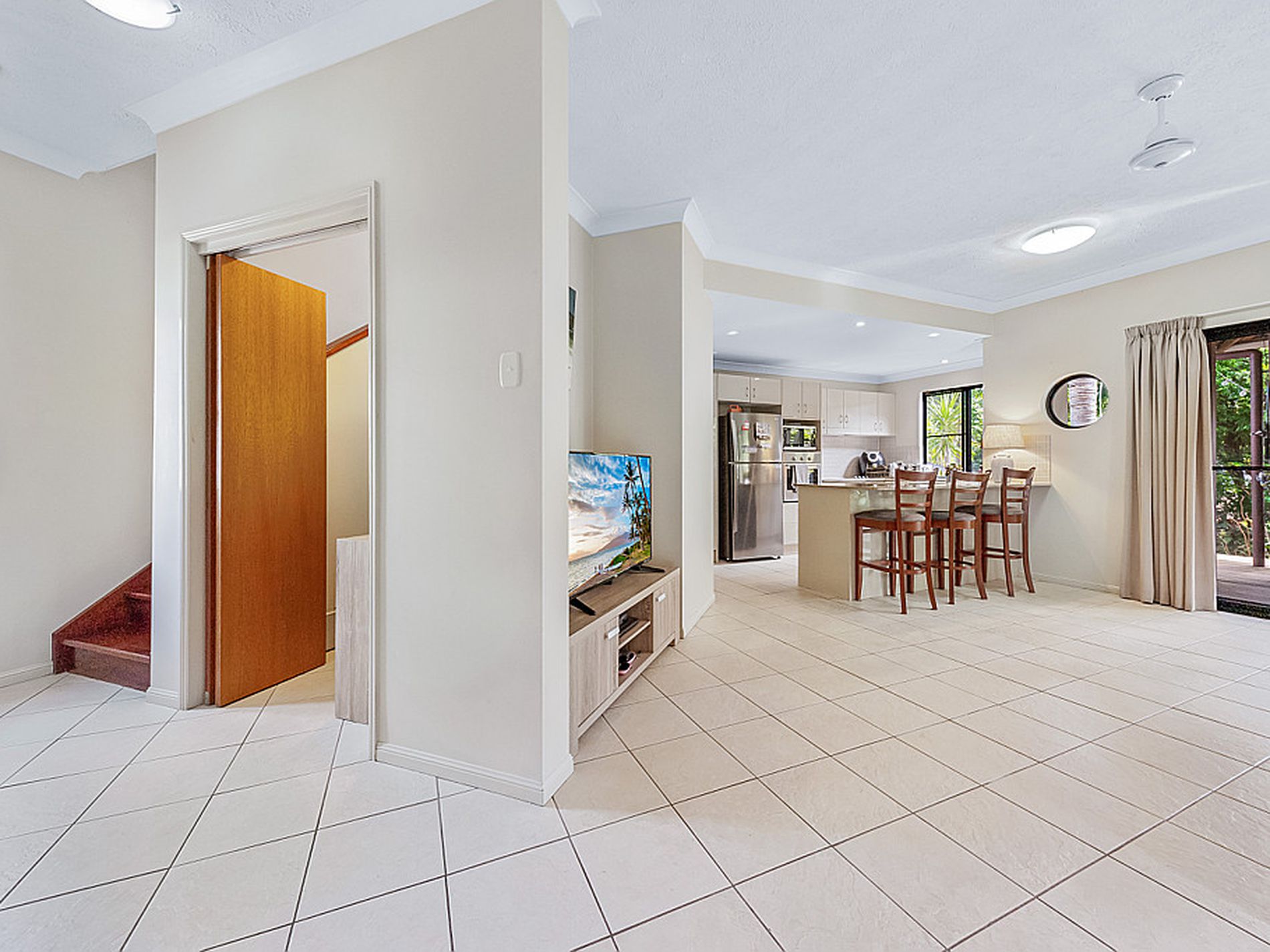 8 / 14 Altmann Avenue, Cannonvale