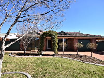 15 Websdale Drive, Dubbo