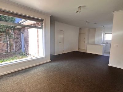 2 / 62 Tarneit Road, Werribee