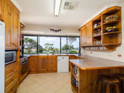 311 Canunda Causeway, Millicent