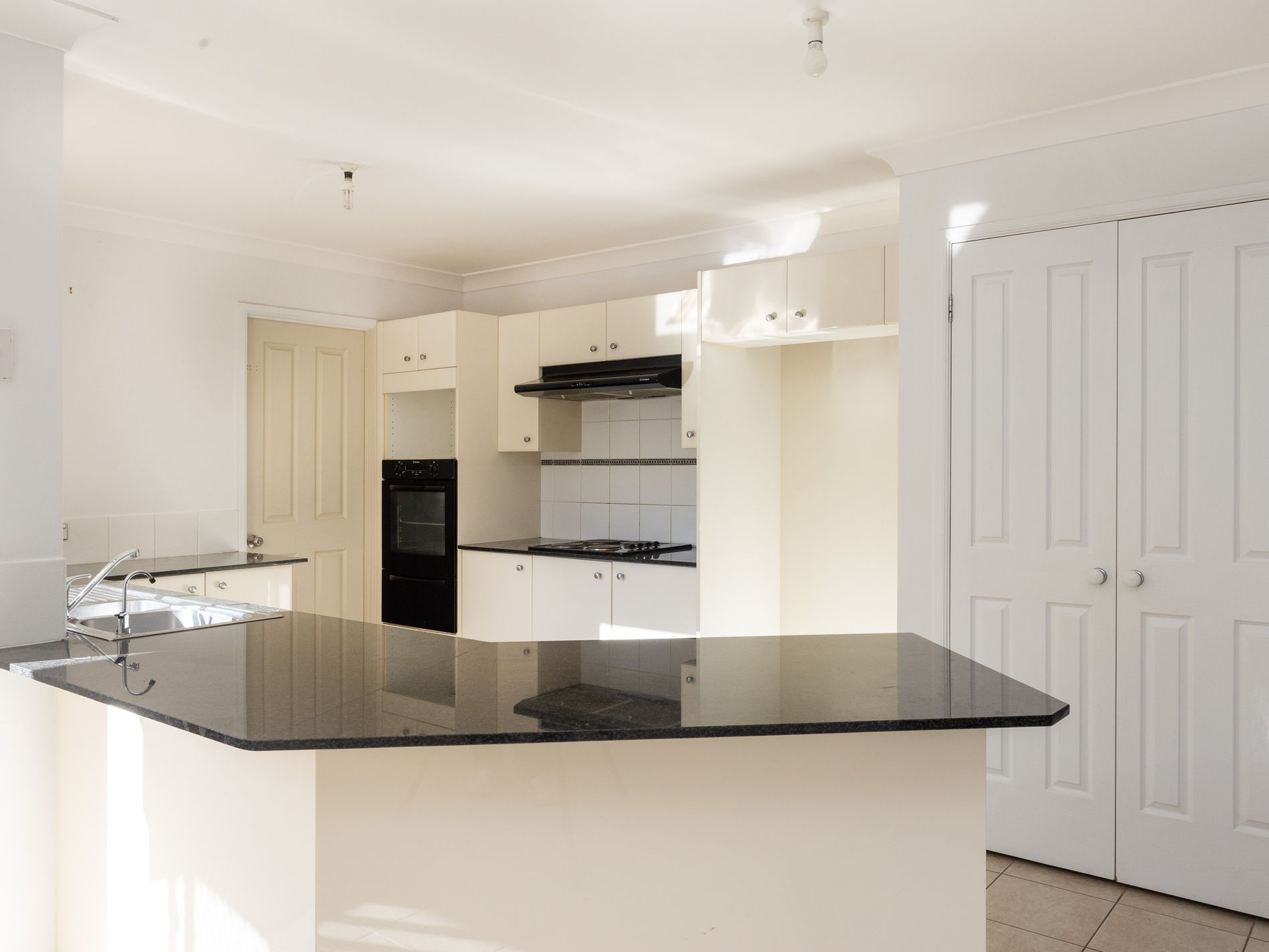 12 Yarrawonga Drive, Mollymook Beach