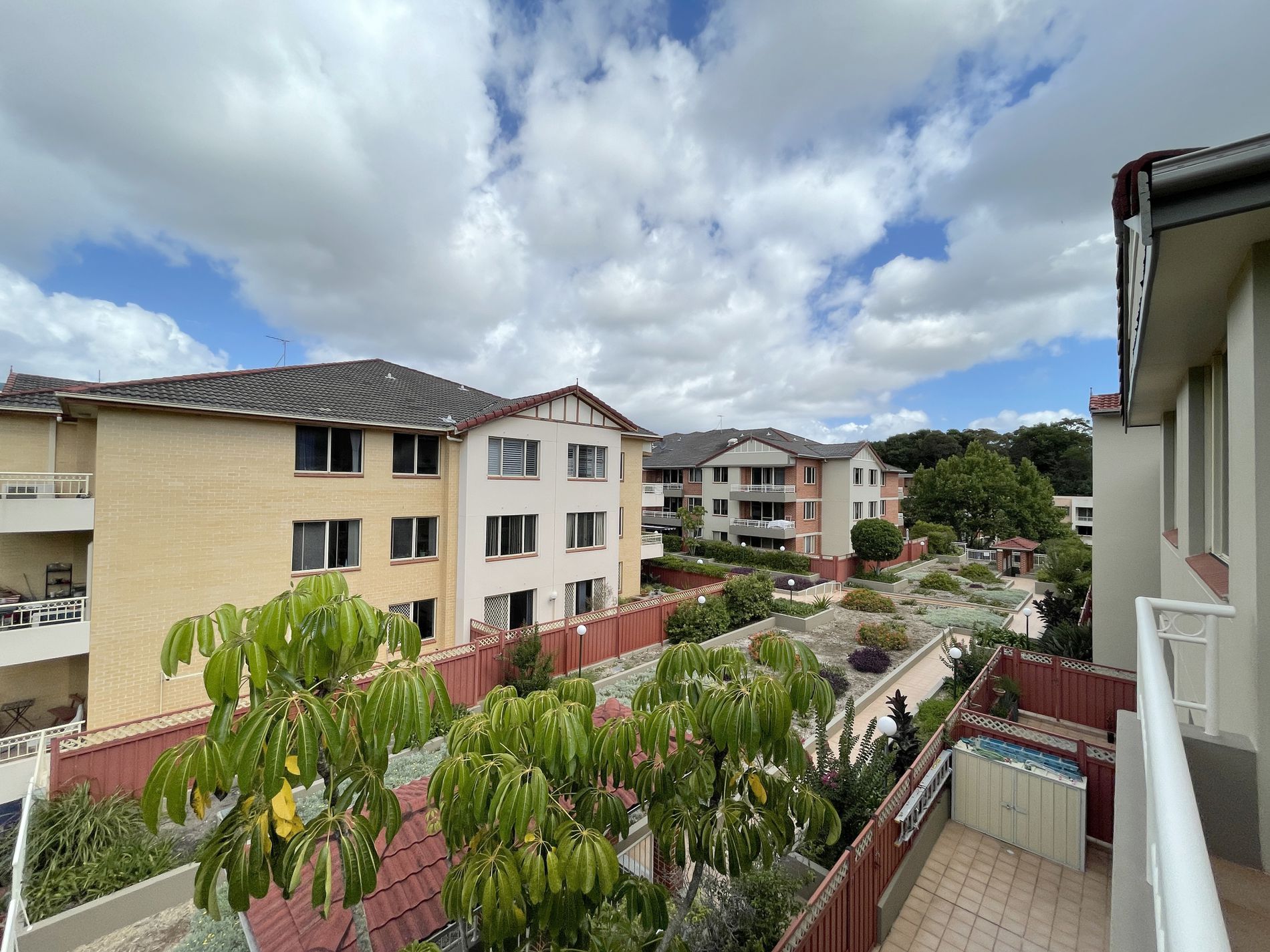 570 / 83-93 Dalmeny Avenue, Rosebery