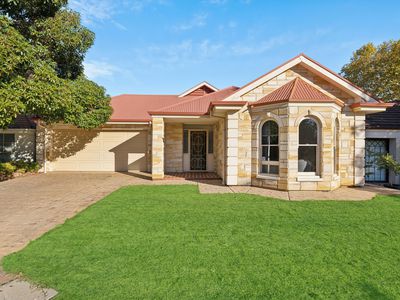 16 Amber Woods Drive, Glenside