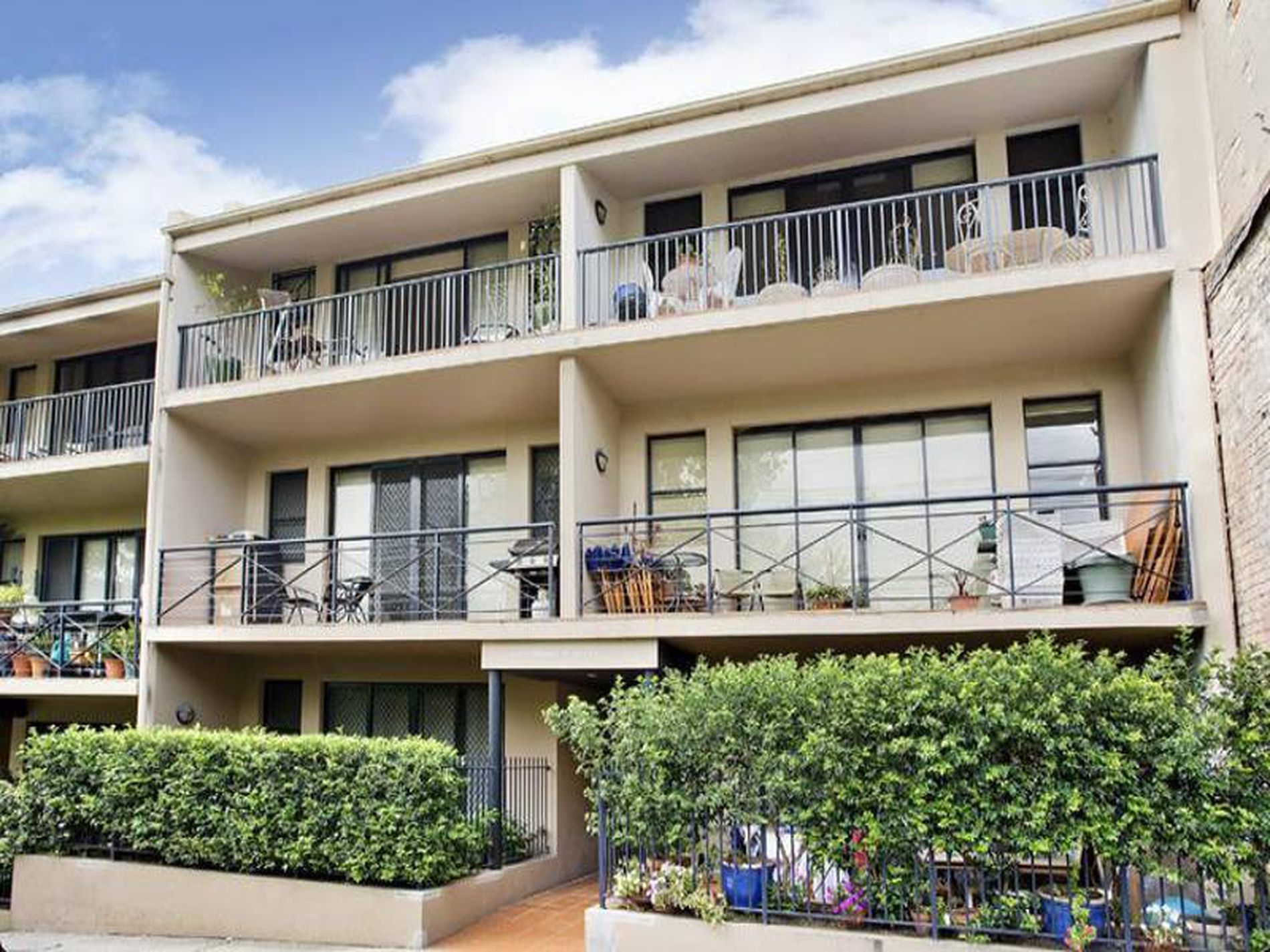 8 / 91-93 Campbell Street, Newtown