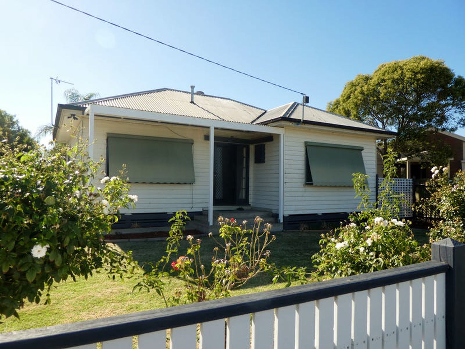 22 Oak Street, Seymour