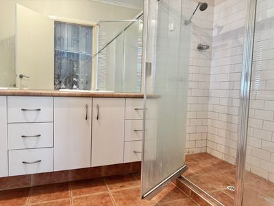 35 Manor Lakes Boulevard, Wyndham Vale