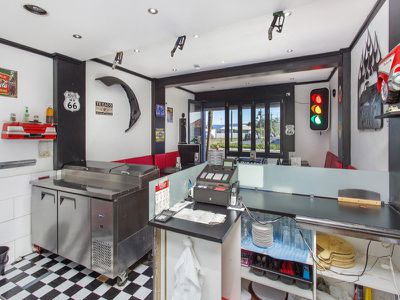 2/233 Windang Road, Windang