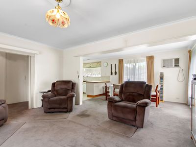 6 Indra Court, Sale