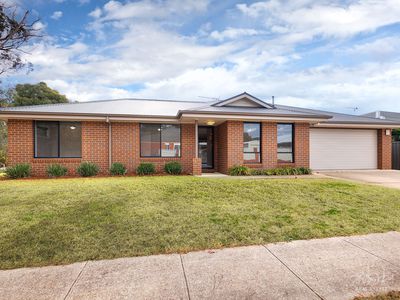 33 WHITELEY CIRCUIT, Baranduda