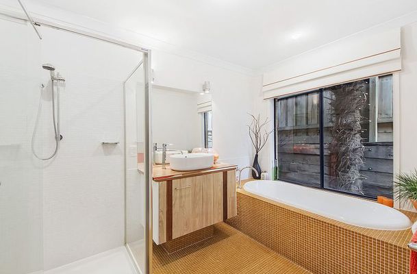 12 Kinloch Grove, Greenvale