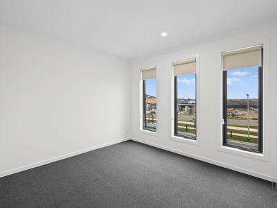 34 Avenator Circuit, Clyde North