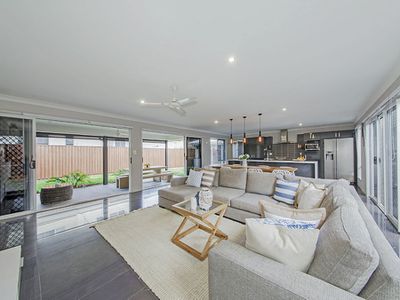 58 Feathertail Place, Wakerley
