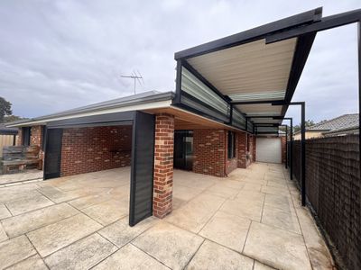 30 Harden Park Trail, Carramar