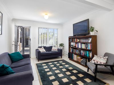 4 / 64 Frenchs Road, Petrie
