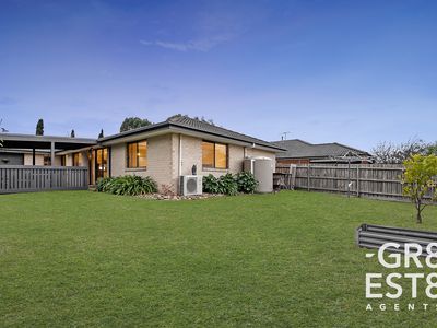 21 Ferndown Drive, Cranbourne