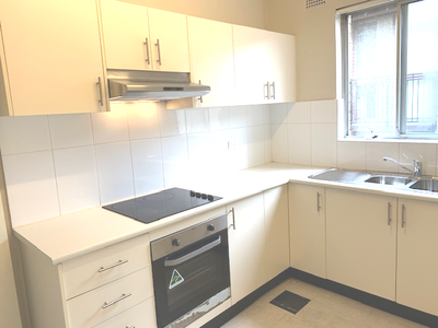 6/3 Queens Road, Westmead
