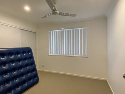 2 / 5 Newbury Street , Pimpama