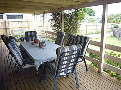 6 Green Way, Rochedale South