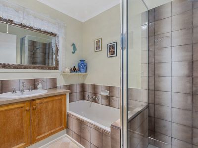 540 Telegraph Rd, Seymour