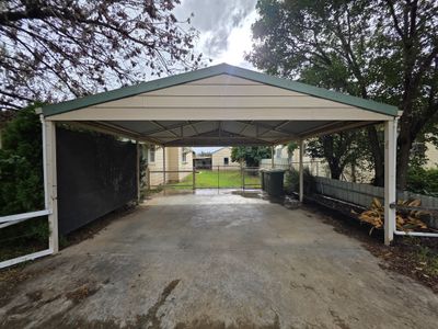 8 Oxford  Street, Forbes