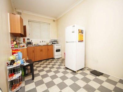 1 / 32 Ernest Street, Lakemba