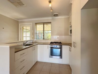 2 / 1 Ochiltree Street, Somerville