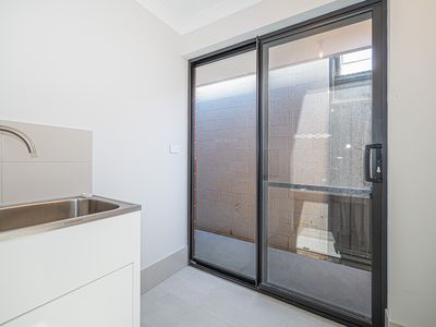 12 Munglinup Road, Hilbert