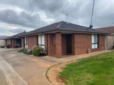 1 / 112 Tower Road, Werribee