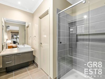 11 Jupiter Crescent, Cranbourne West