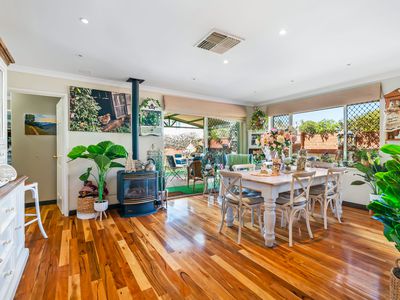 42 Cale Street, Como