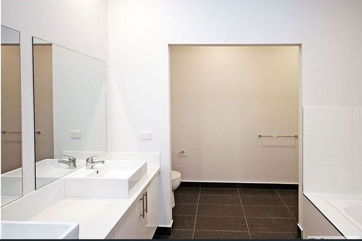 23 Fergus Lane, Cranbourne West