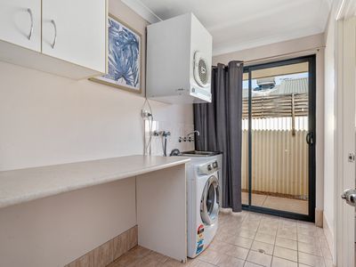 25 Smythe Drive, Broadwood