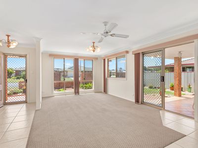 1 / 18 AMANDA CRESCENT, Forster