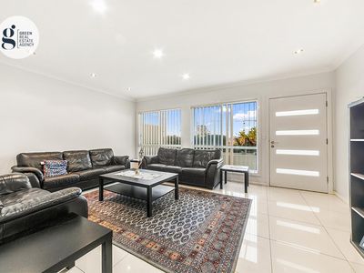 2 / 4 Dean Crescent, Ermington