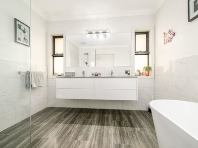 4 Sanctuary Drive , Kialla