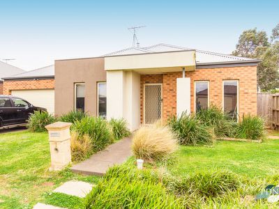 7 Laurence Way, Tarneit