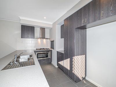 11 Aquila Loop, Piara Waters