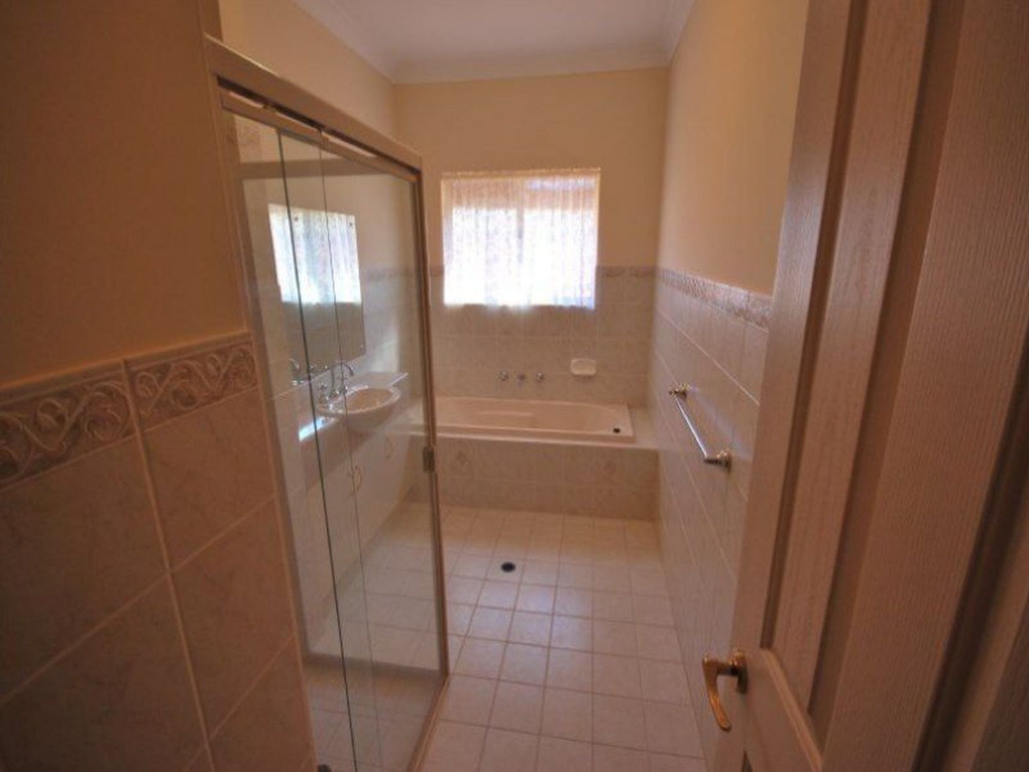 15A Everard Avenue, Ashford