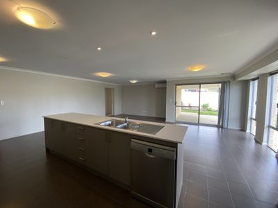 22 Geographe Bay Pass, Secret Harbour