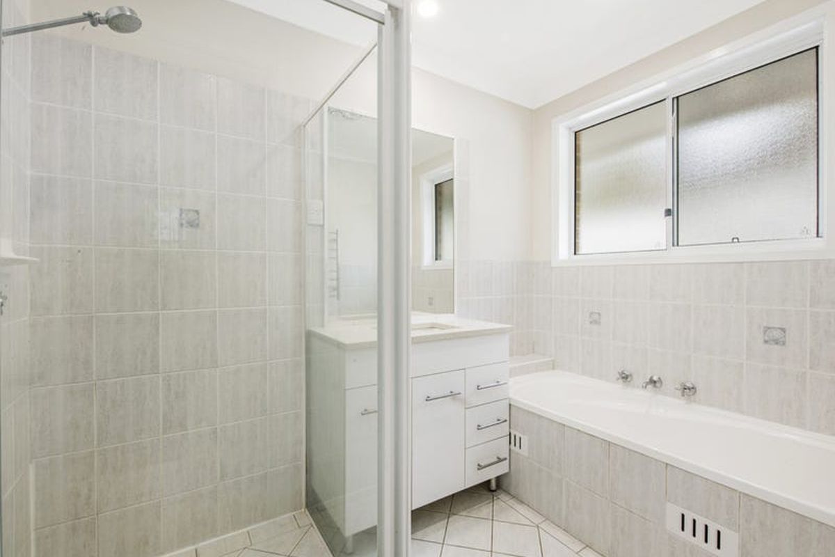 11A Lisarow Street, Lisarow