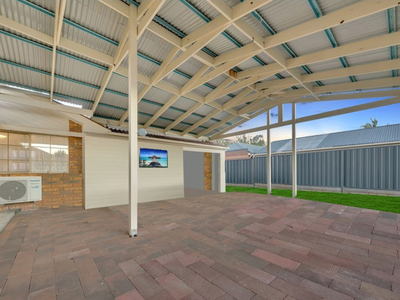 92 Walls Road, Werribee